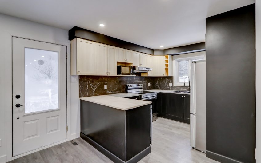 STE ADELE ; maison avec bachelor