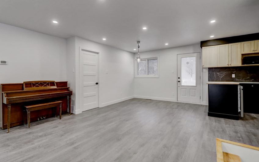 STE ADELE ; maison avec bachelor