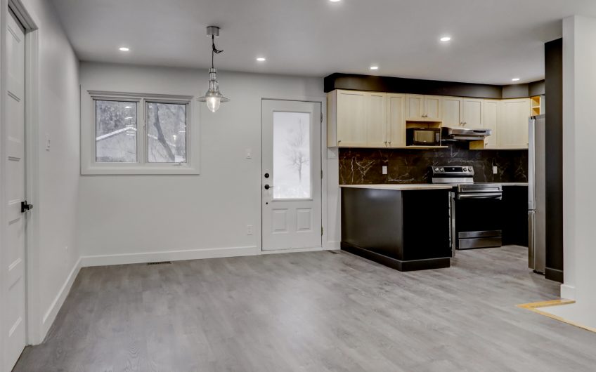 STE ADELE ; maison avec bachelor