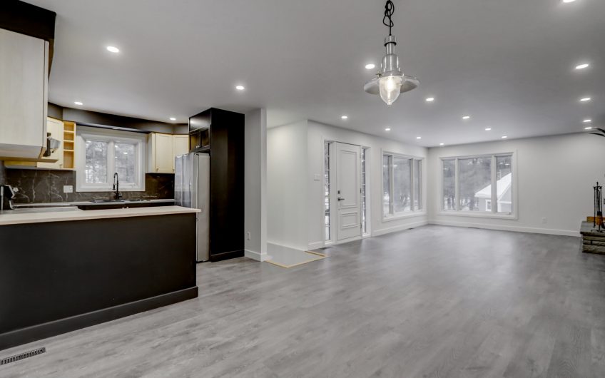 STE ADELE ; maison avec bachelor