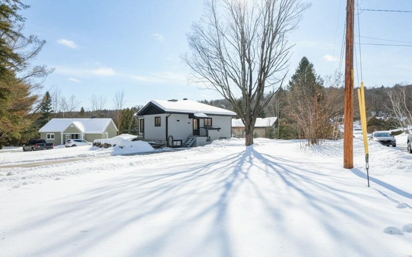 STE ADELE ; maison avec bachelor