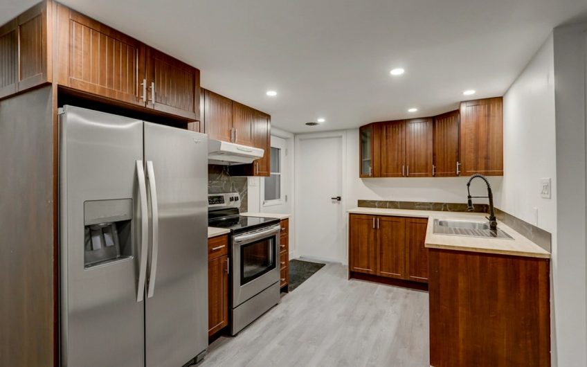 STE ADELE ; maison avec bachelor