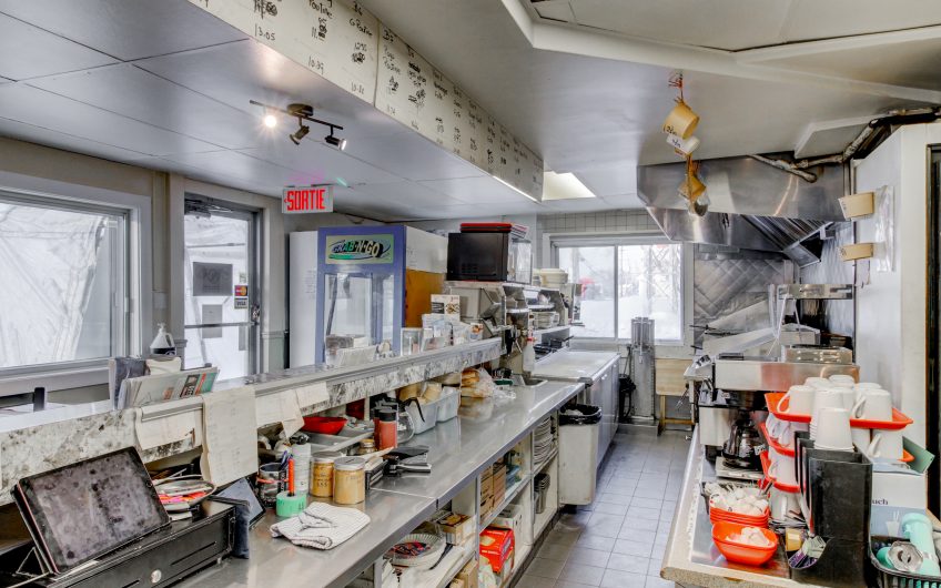 st Jérôme Duplex avec restaurant