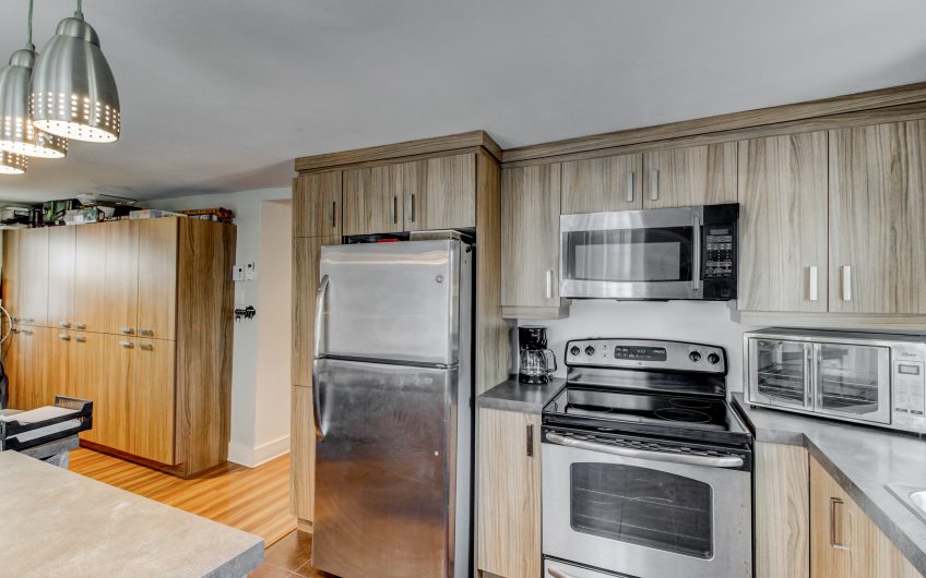 st Jérôme Duplex avec restaurant