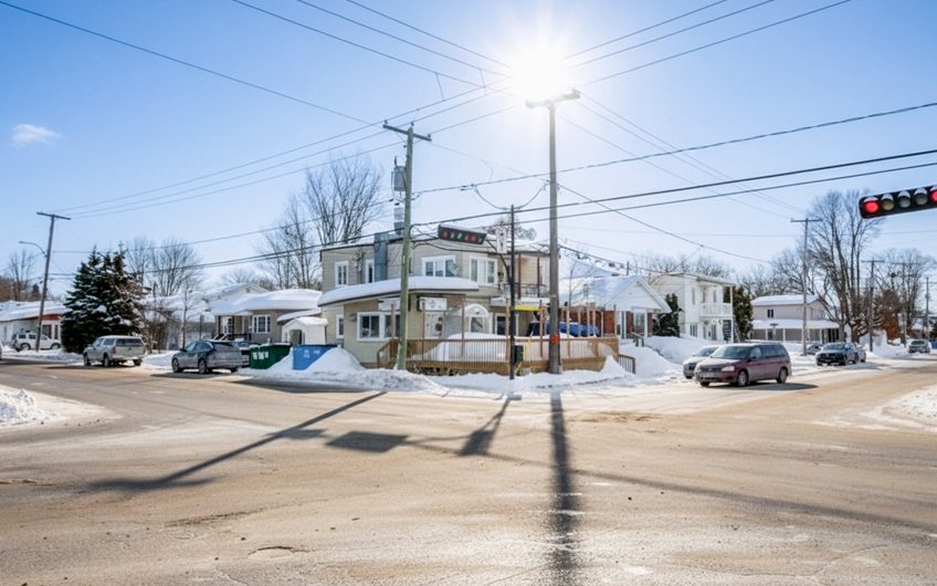 st Jérôme Duplex avec restaurant